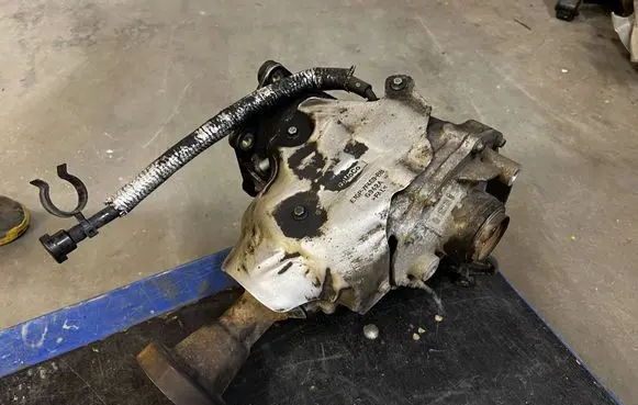 Ford Mondeo MK V Gearbox transfer box case F1GP7L486LG E1GP7F469BB