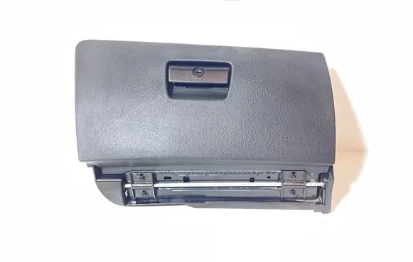Glove box