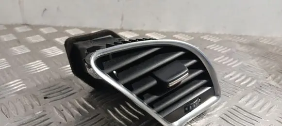 Audi A4 S4 B8 8K Dashboard side air vent grill/cover trim 8T1820902C