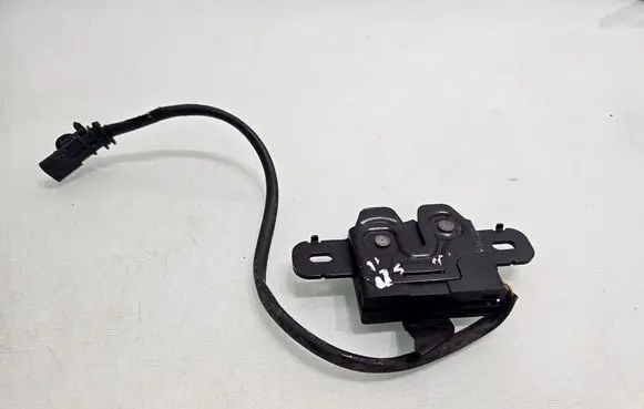 Volvo S80 Engine bonnet/hood lock/catch 31425845