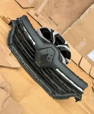 Renault Kangoo III Front grill 623108039R