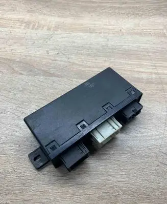 BMW 7 E38 Door control unit/module 05071710
