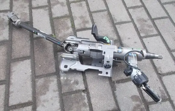 Citroen DS3 Steering wheel axle