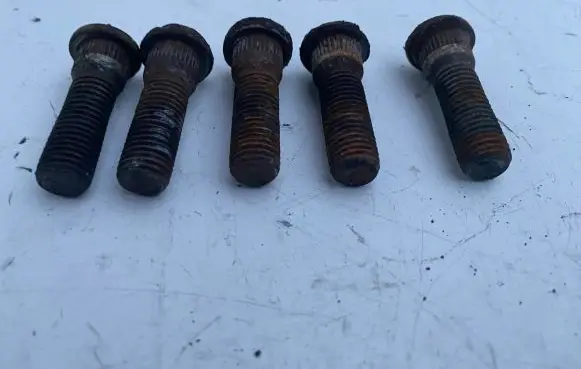 Toyota Previa (XR30, XR40) II Nuts/bolts 