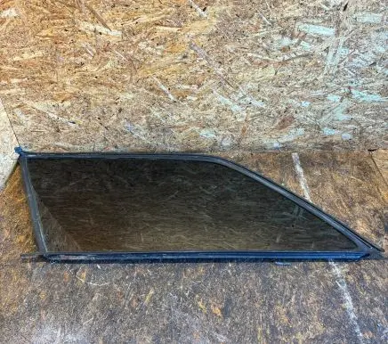 Mercedes-Benz E W124 Rear side window 43R001057