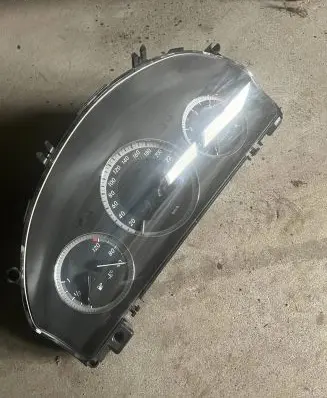 Mercedes-Benz C W204 Speedometer (instrument cluster) A2049002005