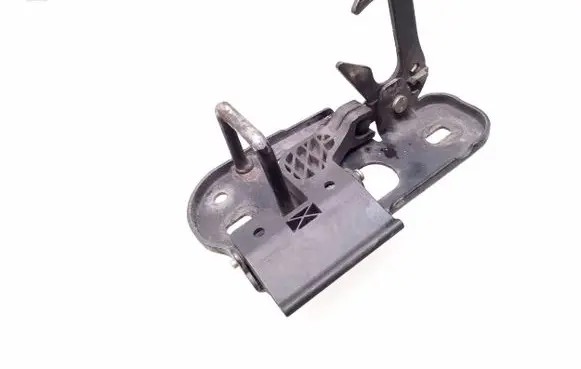 Volkswagen PASSAT B6 Engine bonnet/hood lock/latch loop/hook 3C0823480