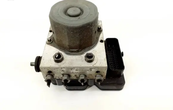 Mercedes-Benz GLA W156 ABS Pump A0004313900