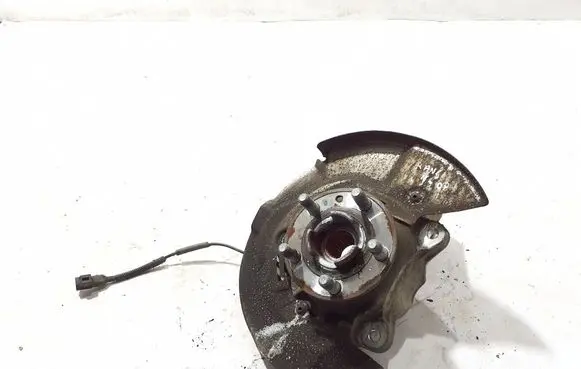 Front wheel hub