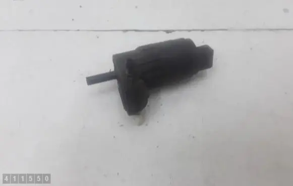 Alfa Romeo 159 Windscreen/windshield washer pump D2831