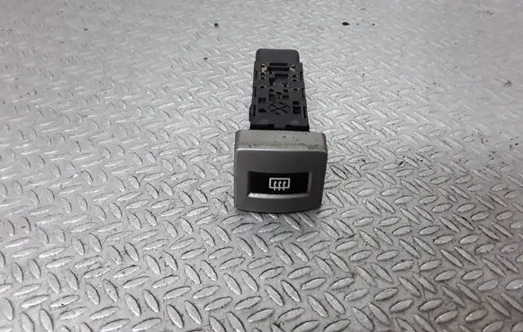 KIA Carnival Windscreen/window heater switch
