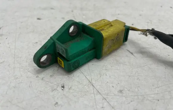 Audi A4 S4 B8 8K Airbag deployment crash/impact sensor 5M0909606A