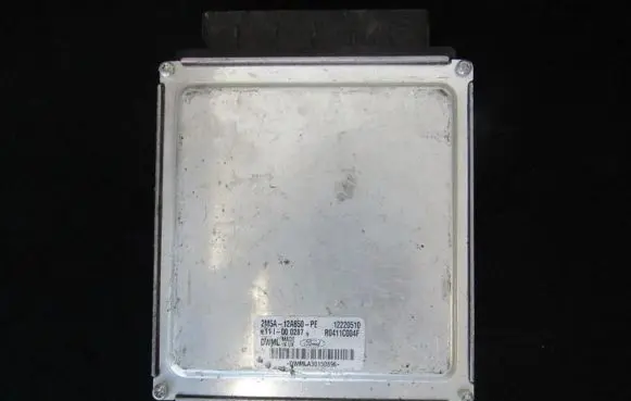 Ford Focus Engine control unit/module 2m5a12a650pe 2m5a-12a650-pe