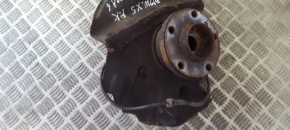 BMW X5 E53 Front wheel hub