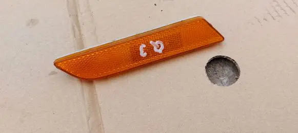 Audi Q3 8U Front indicator light 8U0945071