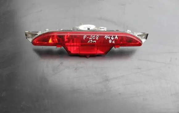 Peugeot 208 Third/center stoplight 9674308980