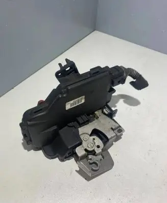 Audi A4 S4 B6 8E 8H Rear door lock 8E0839016C PA6630ZGF