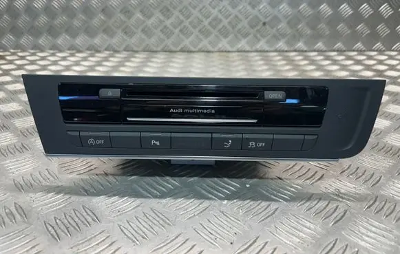 Radio/CD/DVD/GPS head unit