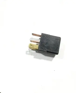 Mitsubishi Outlander Other relay MR588567 20509 ACM33221