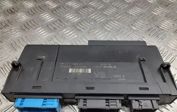 BMW 7 F01 F02 F03 F04 Comfort/convenience module 9244391 924439101