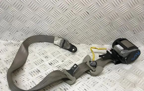 Citroen C-Crosser Front seatbelt 604675800 6066747