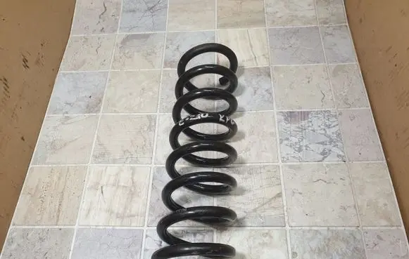 Mercedes-Benz E W210 Rear coil spring