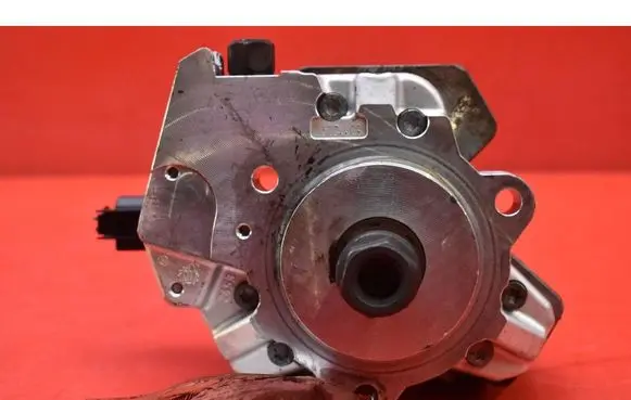 BMW X3 E83 Fuel injection high pressure pump 0445010045