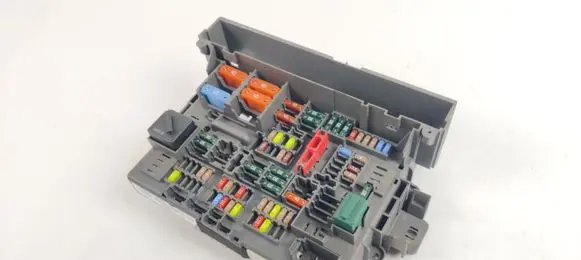 BMW Z4 E89 Fuse module 9154971