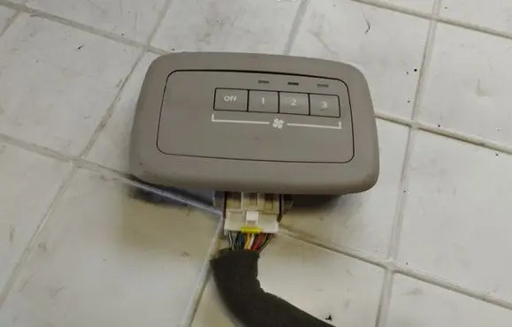 Mitsubishi Grandis Climate control unit