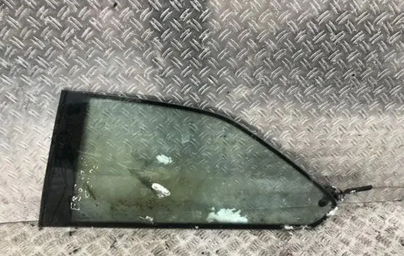 BMW 3 E36 Rear side window