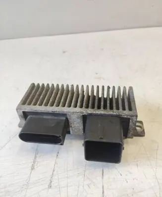 Renault Scenic III - Grand scenic III Glow plug pre-heat relay 8200558438A