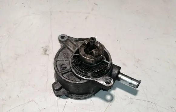 Mercedes-Benz Vito Viano W639 Vacuum pump A6462300165