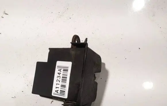 Volkswagen Cross Polo Engine bonnet/hood lock/catch 6R0627505