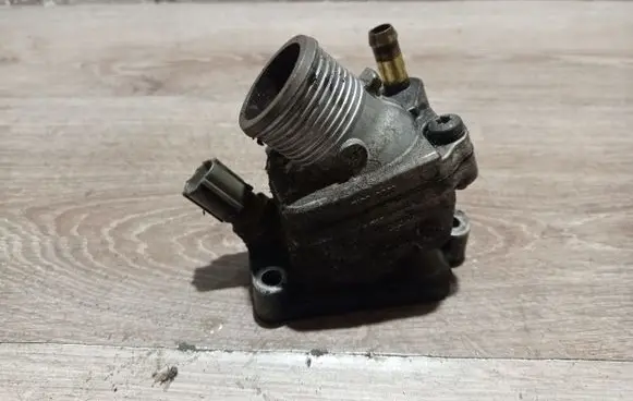 Volvo S60 Thermostat/thermostat housing 31293698