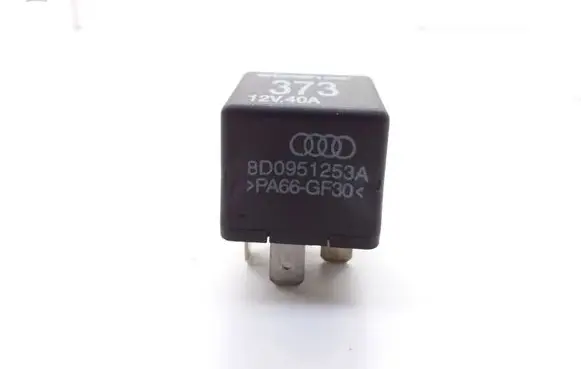 Volkswagen PASSAT B5 Other relay 8D0951253A