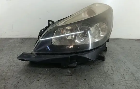 Renault Clio III Headlight/headlamp 820026161089900161
