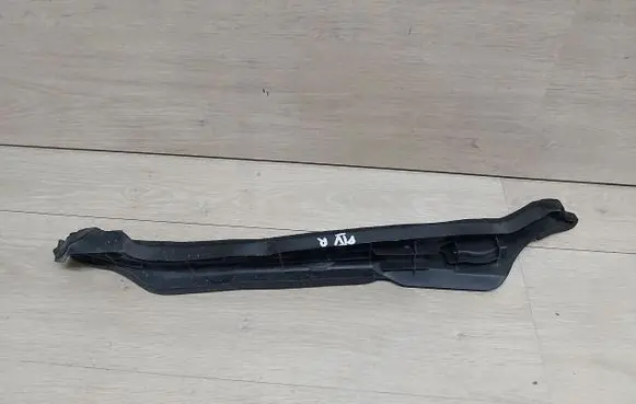 Toyota Prius (XW50) Fender foam support/seal 53827-47050