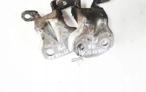 Subaru Forester SF Rear door hinge set 