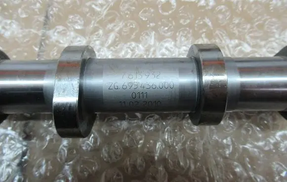 BMW X5 F15 Camshaft 7613932T