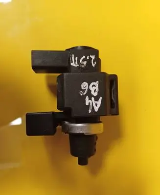 Audi A4 S4 B6 8E 8H Turbo solenoid valve 8E0906628 059906629A