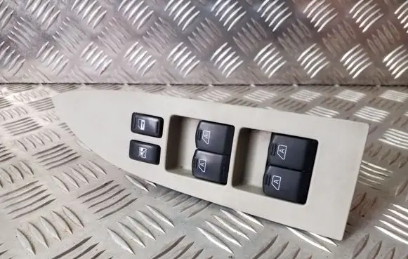 Infiniti FX Electric window control switch