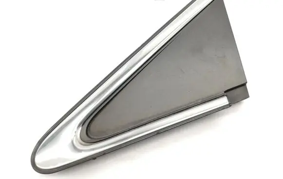 Toyota Avensis T270 Fuel tank cap trim 6011805020