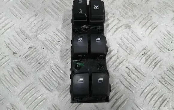 Hyundai Kona I Electric window control switch 3K54911200 20230104 X140407
