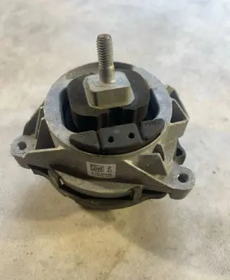 BMW X5 G05 Engine mount bracket 6787659