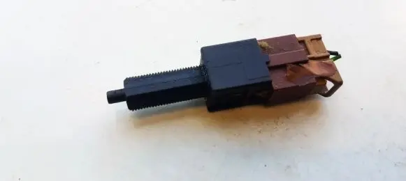 Nissan Qashqai+2 Brake pedal sensor switch
