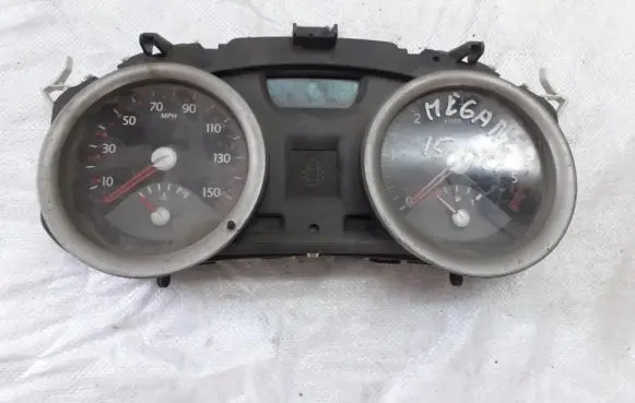 Renault Megane II Speedometer (instrument cluster) 8200399699