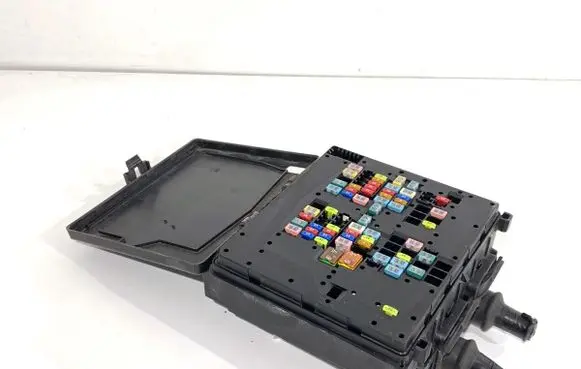 Ford Focus Fuse box set JX6T-14D068-AD