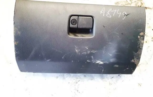 Mazda 626 Glove box