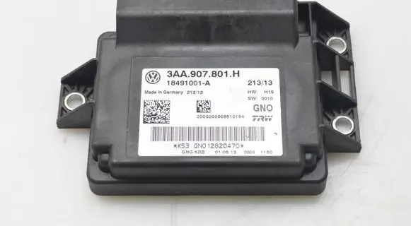 Volkswagen PASSAT B7 Hand brake control module 3AA907801H