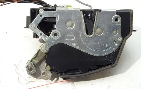 BMW 7 E65 E66 Rear door lock 7012146